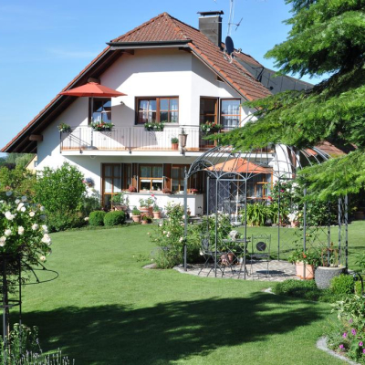 Ferienwohnung im Rosengarten